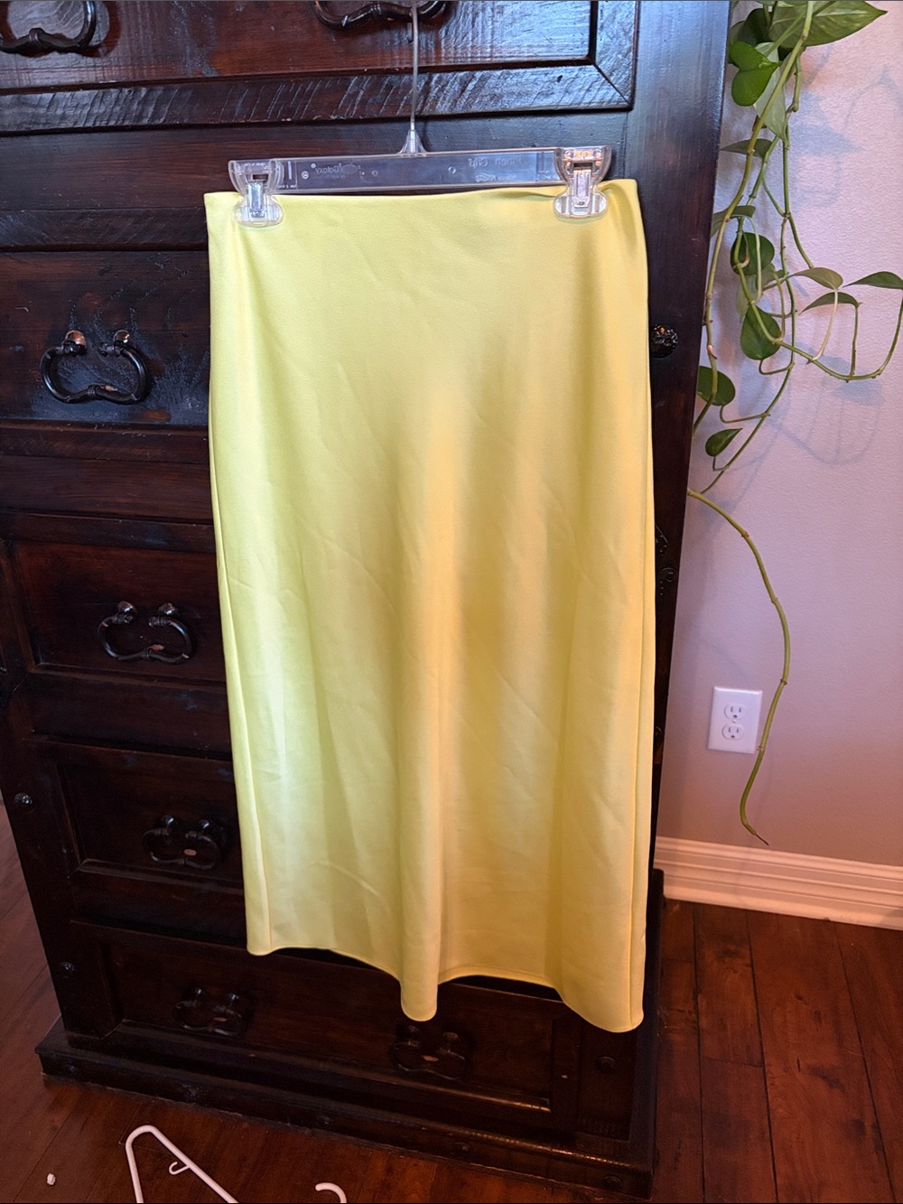 Alice + Olivia Lime Satin Midi Skirt